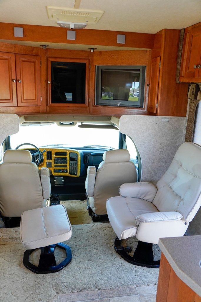 2006 Gulf Stream Endura 8.1L Vortec V8, Best RV Campers, 100% Trusted, Buy Now! - Image 46
